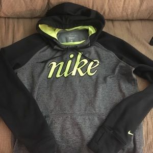 Women’s Nike sweatshirt